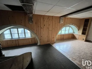 Commercial in OLORON-SAINTE-MARIE (64400)