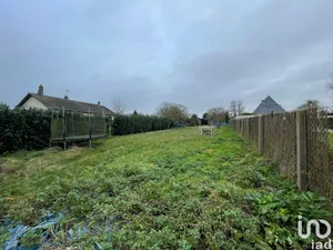 Land at HARCOURT (27800)