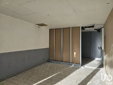 Commercial walls in VALRAS-PLAGE (34350)