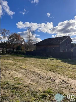 Land at SALLES (33770)