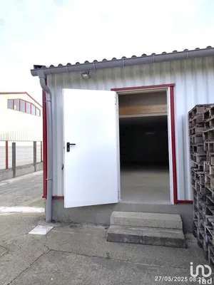 Warehouse at URT (64240)