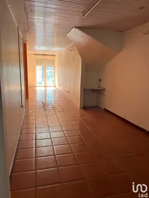 Commercial at BASSE-TERRE (97100)