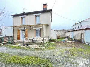 Maison traditionnelle à Loubillé (79110)