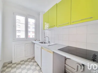 Apartment in PARIS (75020)
