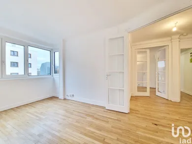 Apartment in PARIS (75020)