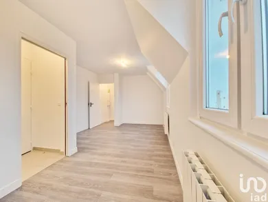 Apartment in PARIS (75020)