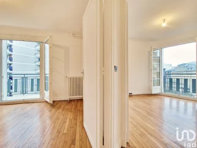 Apartment in PARIS (75020)
