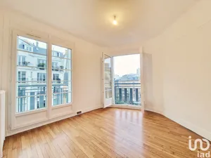 Apartment in PARIS (75020)