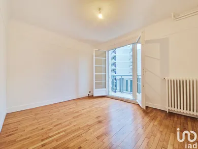 Apartment in PARIS (75020)