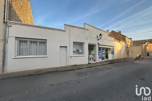 Commercial in BONNELLES (78830)