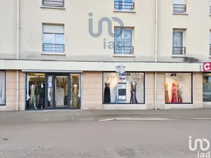 Commercial walls at AULNAY-SOUS-BOIS (93600)