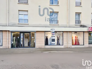 Commercial walls at AULNAY-SOUS-BOIS (93600)