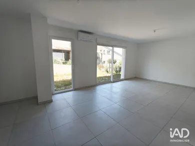 Appartement à SAINT-RAPHAËL (83700)