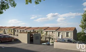 Parking at LA GARDE-FREINET (83680)