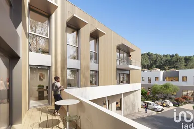 Commercial walls at JACOU (34830)