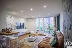 Apartment in SAINT-RAPHAËL (83700)