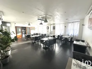 Bar-brasserie at LONGJUMEAU (91160)