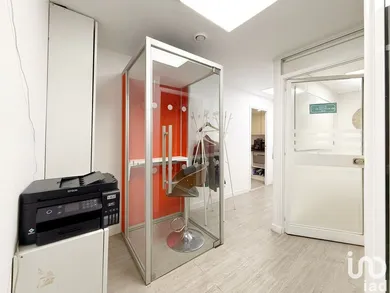 Commercial walls at PARIS (75007) — 5/5