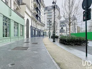 Commercial at PUTEAUX (92800)