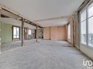 Apartment at COURBEVOIE (92400)