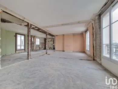 Apartment at COURBEVOIE (92400)