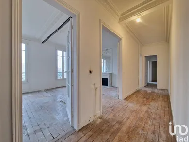 Apartment in COURBEVOIE (92400)