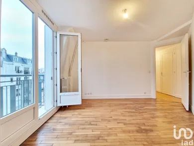 Apartment in PARIS (75020)