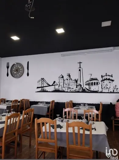Bar-brasserie at MEAUX (77100)