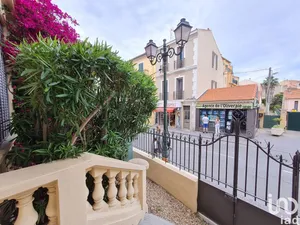 Boutique/Local commercial à SANARY-SUR-MER (83110)