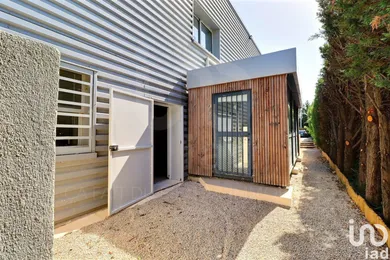 Office at ÉGUILLES (13510)