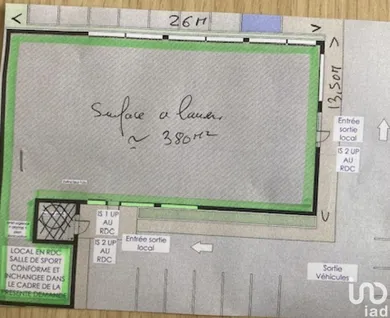 Business asset at ÉGUILLES (13510)