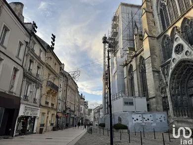 Commercial in MEAUX (77100)