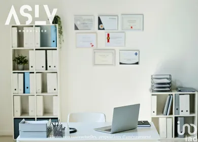 Commercial walls at SIX-FOURS-LES-PLAGES (83140)