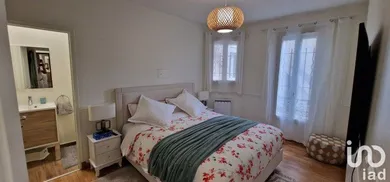 Apartment in PARIS (75011)