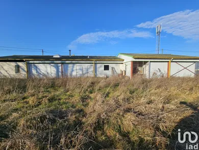 Commercial walls at LA VILLE-DIEU-DU-TEMPLE (82290)