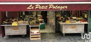 Commercial at LA CRAU (83260)