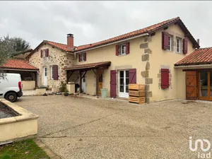 Maison à LESSAC (16500)