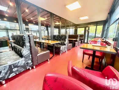 Bar-brasserie at SAINT-DENIS (93200)