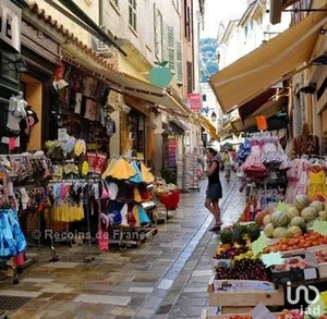 Lease-hold at HYÈRES (83400)