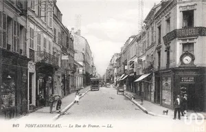 Murs commerciaux  à FONTAINEBLEAU (77300)
