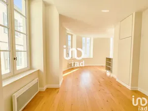 Apartment at NÎMES (30000)