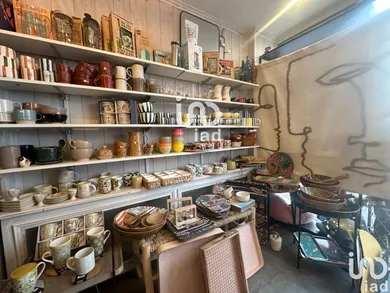 Boutique/Local commercial à LES CLAYES-SOUS-BOIS (78340)