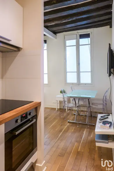 Apartment in PARIS (75004)