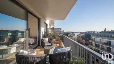 Apartment at AVIGNON (84000)