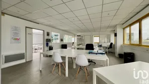 Bureaux à SANTENY (94440)