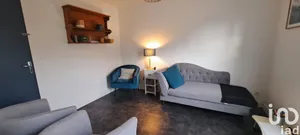 Commercial walls at AUDENGE (33980)