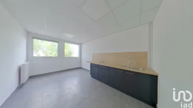 Local d’activité à VAUX-LE-PÉNIL (77000) — 5/9