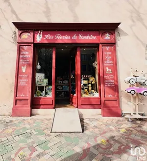Commercial at SAINT-MAXIMIN-LA-SAINTE-BAUME (83470)