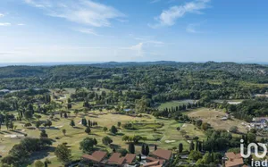 Appartement à CHÂTEAUNEUF-GRASSE (06740)