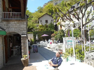 Bar-brasserie à GORGES DU TARN CAUSSES (48210)